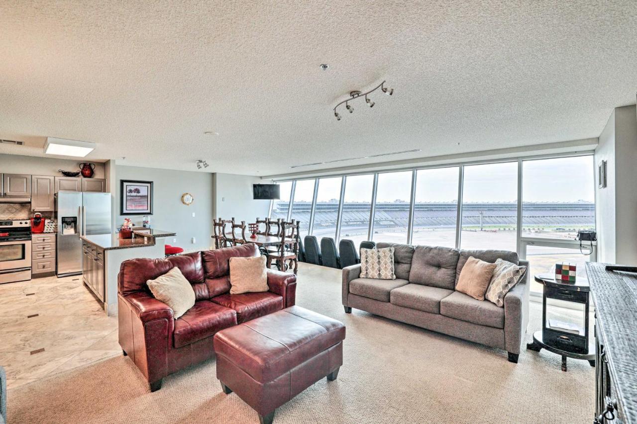 Fort Worth Condo With Racetrack Views And Pool Access Bagian luar foto