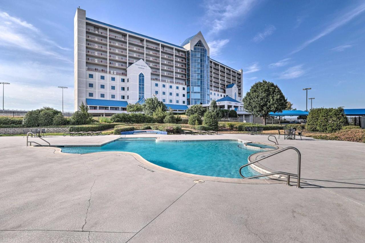 Fort Worth Condo With Racetrack Views And Pool Access Bagian luar foto