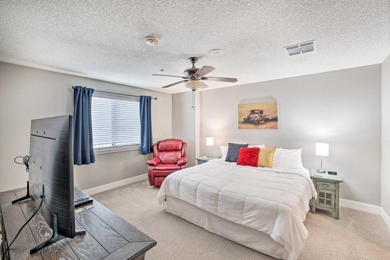Fort Worth Condo With Racetrack Views And Pool Access Bagian luar foto